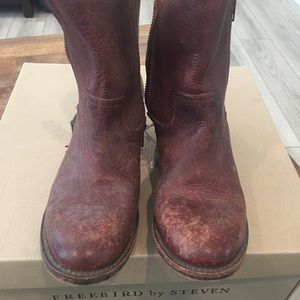 Freebird by Steven boots brownish/red size 7